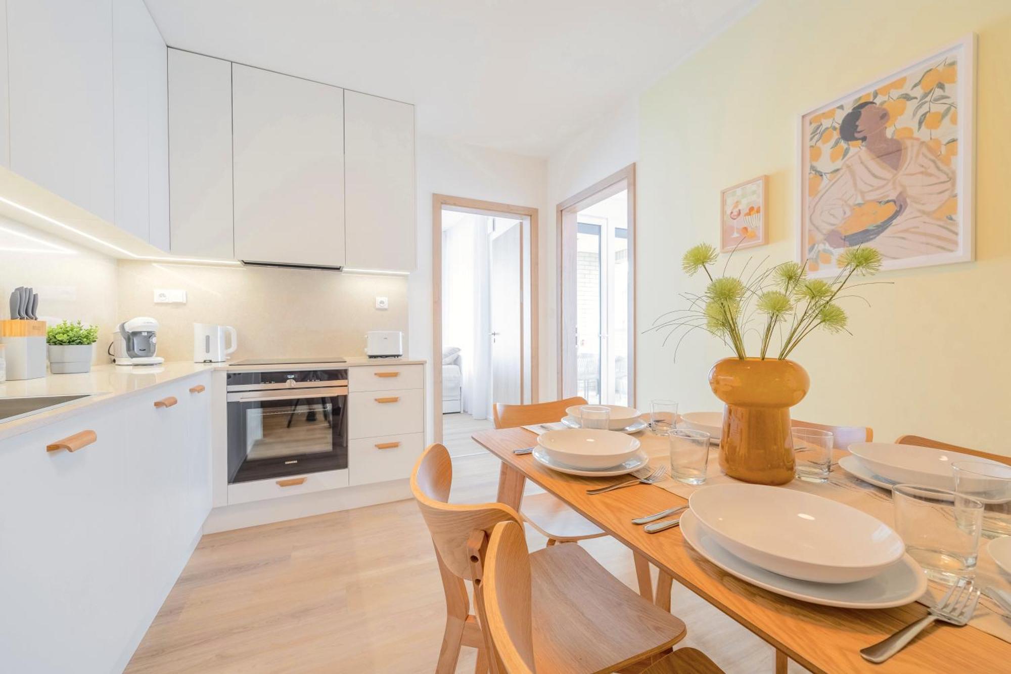 דירות Bright 2Br - 4Th Floor, Balcony, Free Parking By Gravity פראג מראה חיצוני תמונה