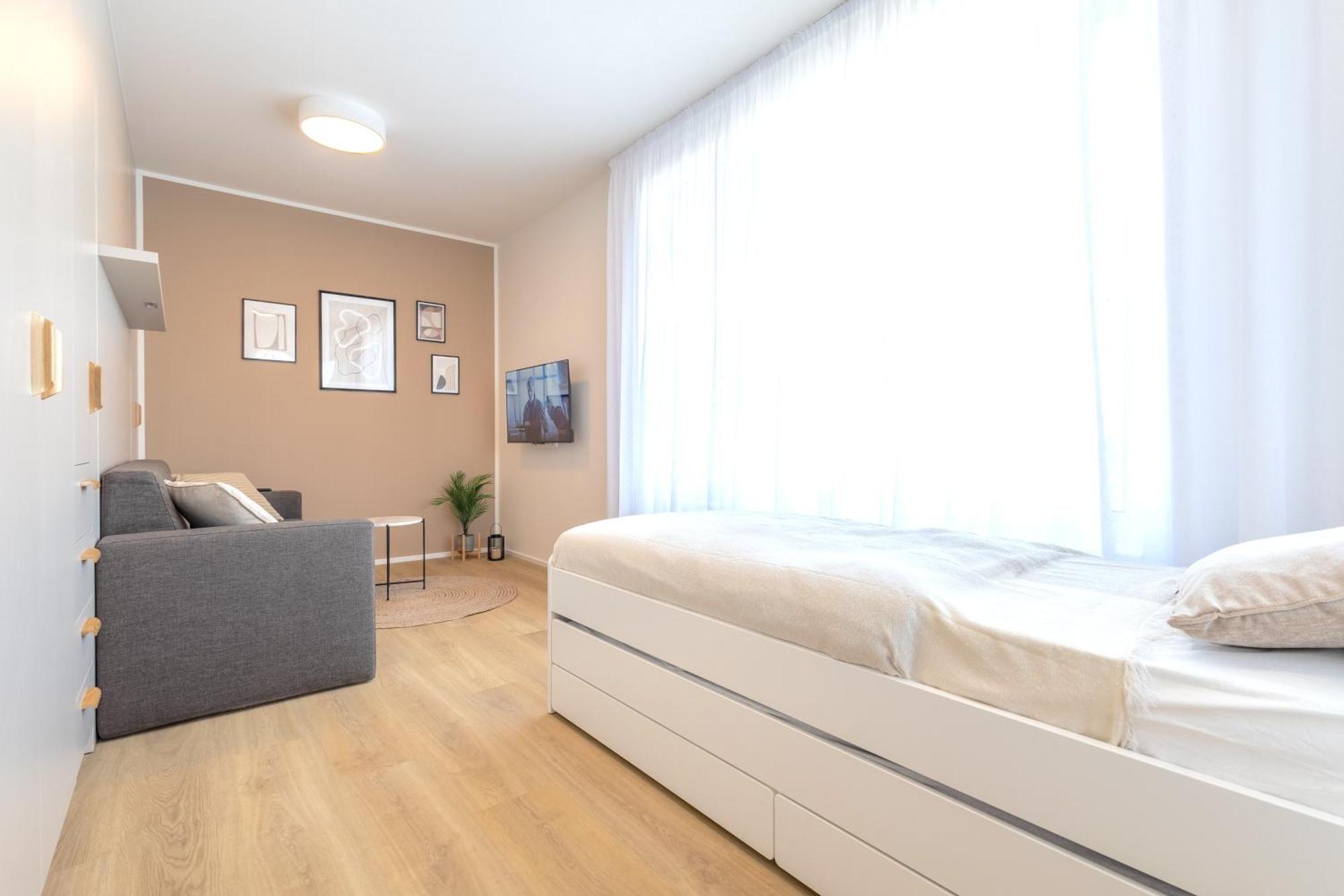 דירות Bright 2Br - 4Th Floor, Balcony, Free Parking By Gravity פראג מראה חיצוני תמונה