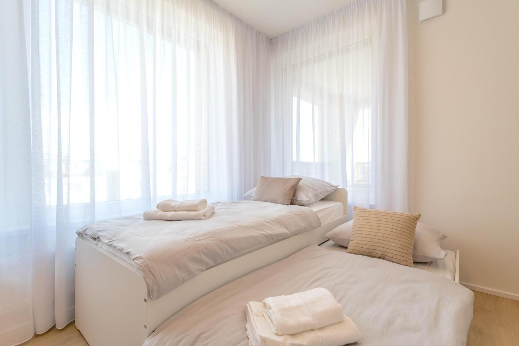 דירות Bright 2Br - 4Th Floor, Balcony, Free Parking By Gravity פראג מראה חיצוני תמונה