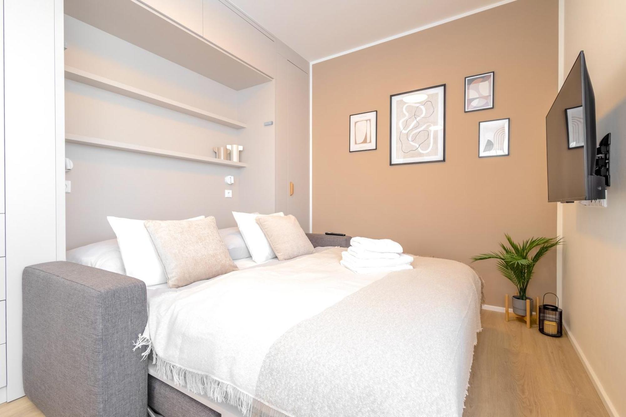 דירות Bright 2Br - 4Th Floor, Balcony, Free Parking By Gravity פראג מראה חיצוני תמונה